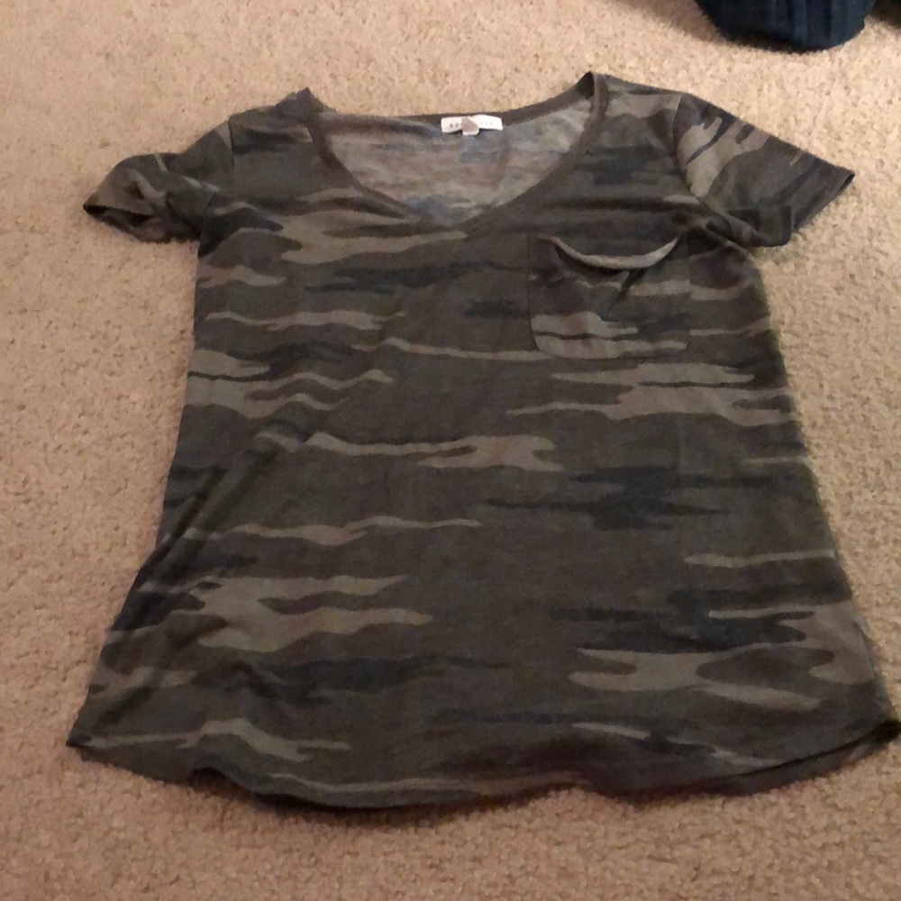 Camo tee